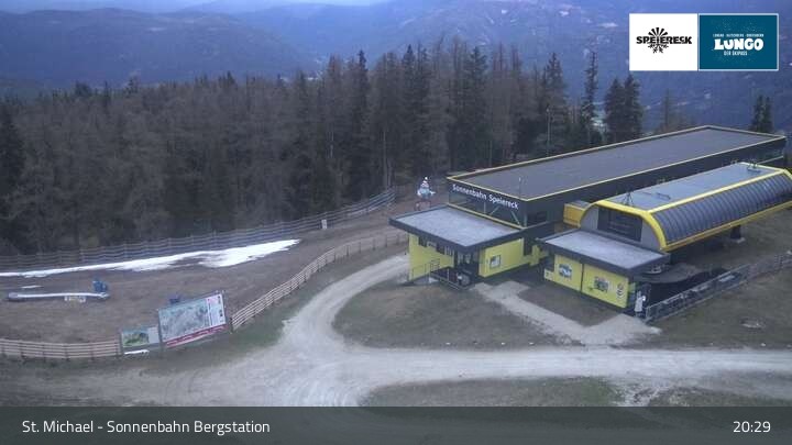 Archiv Foto Webcam St. Michael - Blick Bergstation Sonnenbahn Gondel