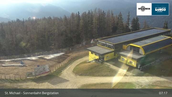 Archiv Foto Webcam St. Michael - Blick Bergstation Sonnenbahn Gondel