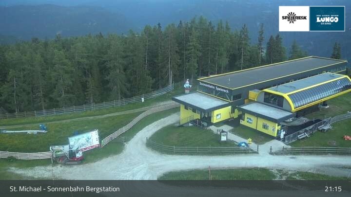 Archiv Foto Webcam St. Michael - Blick Bergstation Sonnenbahn Gondel