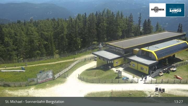 Archiv Foto Webcam St. Michael - Blick Bergstation Sonnenbahn Gondel