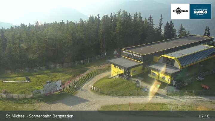 Archiv Foto Webcam St. Michael - Blick Bergstation Sonnenbahn Gondel
