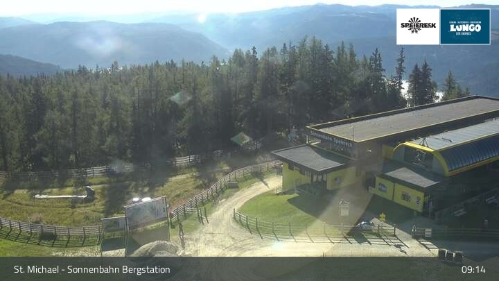 Archiv Foto Webcam St. Michael - Blick Bergstation Sonnenbahn Gondel