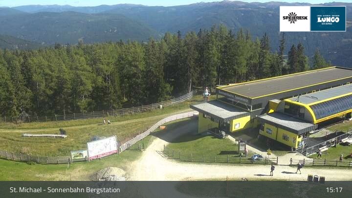 Archiv Foto Webcam St. Michael - Blick Bergstation Sonnenbahn Gondel