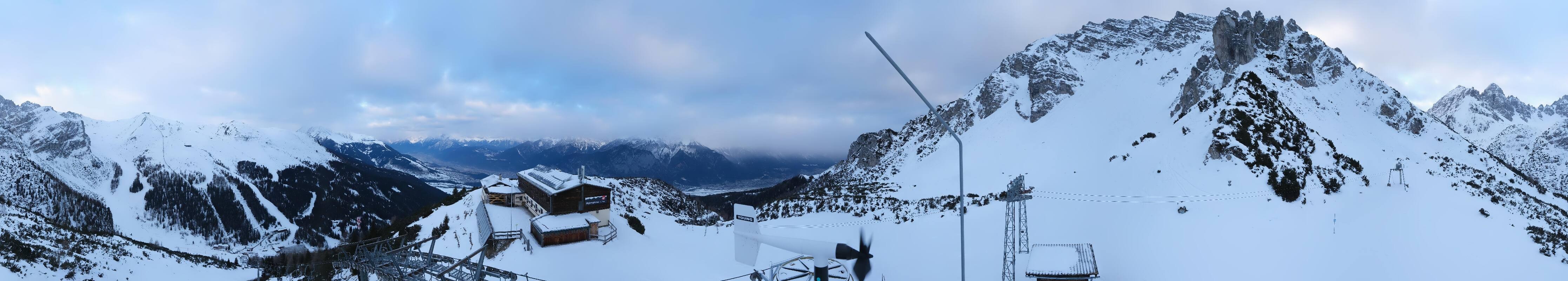 Archived image Webcam Axams: View Birgitzköpflhaus