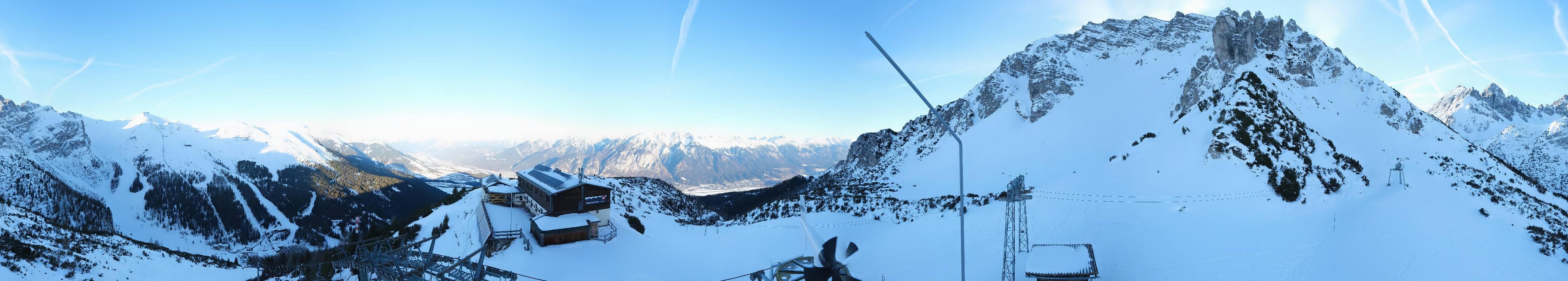 Archived image Webcam Axams: View Birgitzköpflhaus