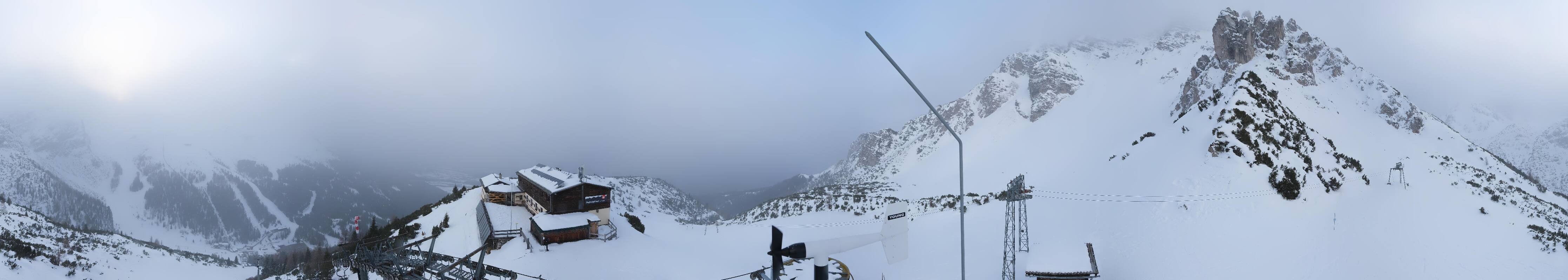 Archived image Webcam Axams: View Birgitzköpflhaus