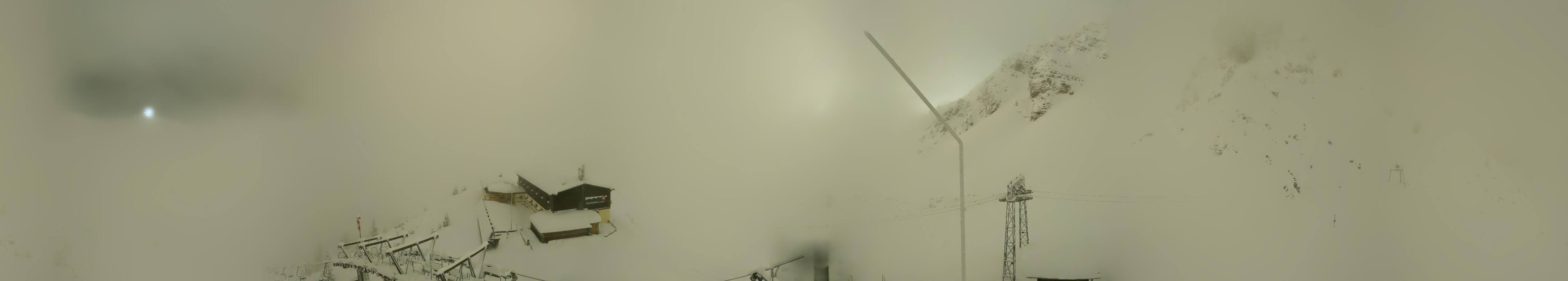 Archived image Webcam Axams: View Birgitzköpflhaus