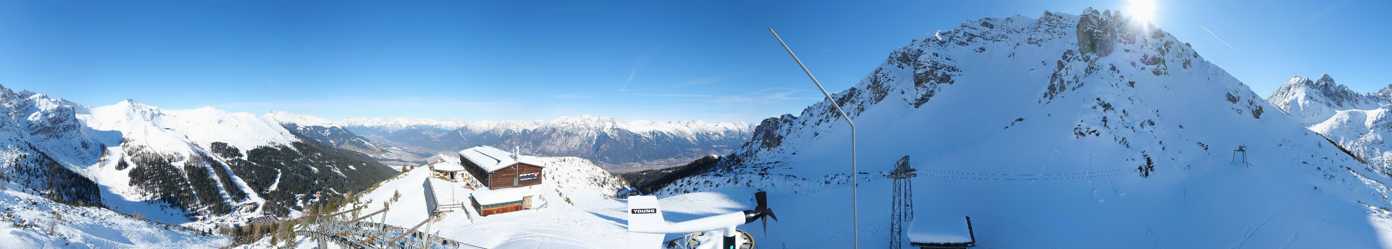 Archived image Webcam Axams: View Birgitzköpflhaus