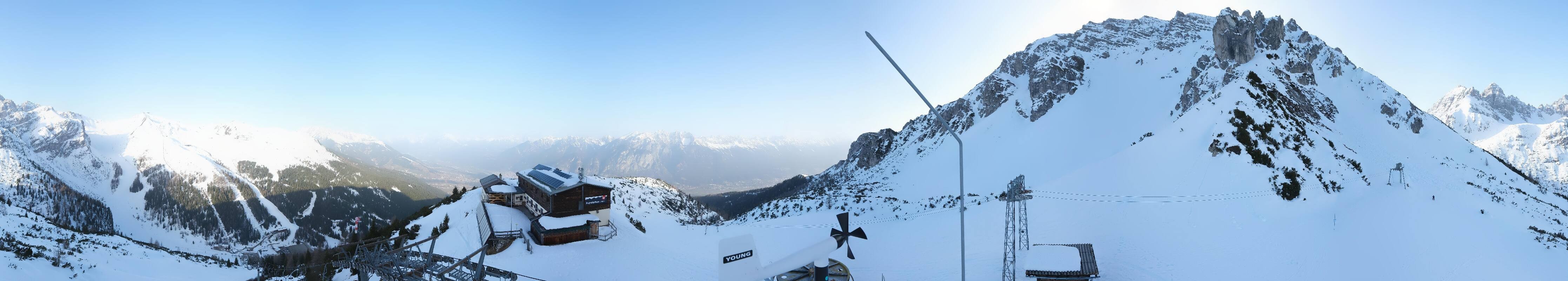 Archived image Webcam Axams: View Birgitzköpflhaus