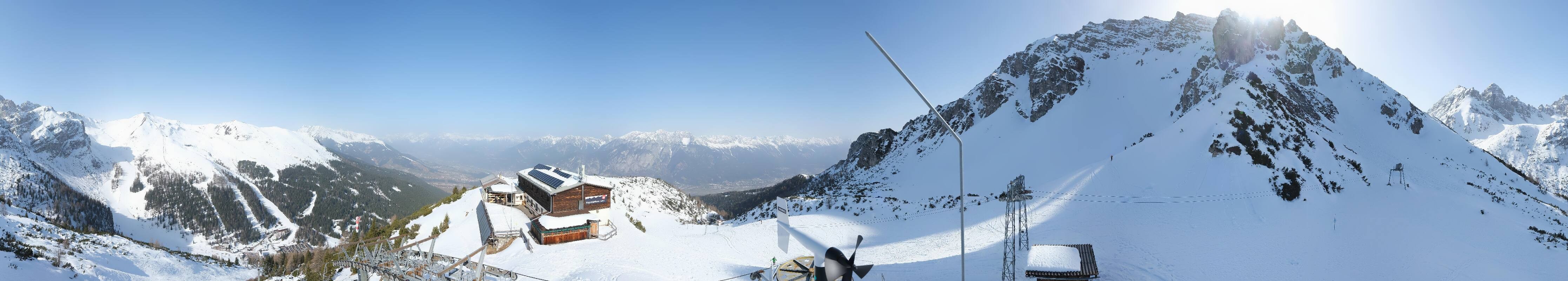 Archived image Webcam Axams: View Birgitzköpflhaus