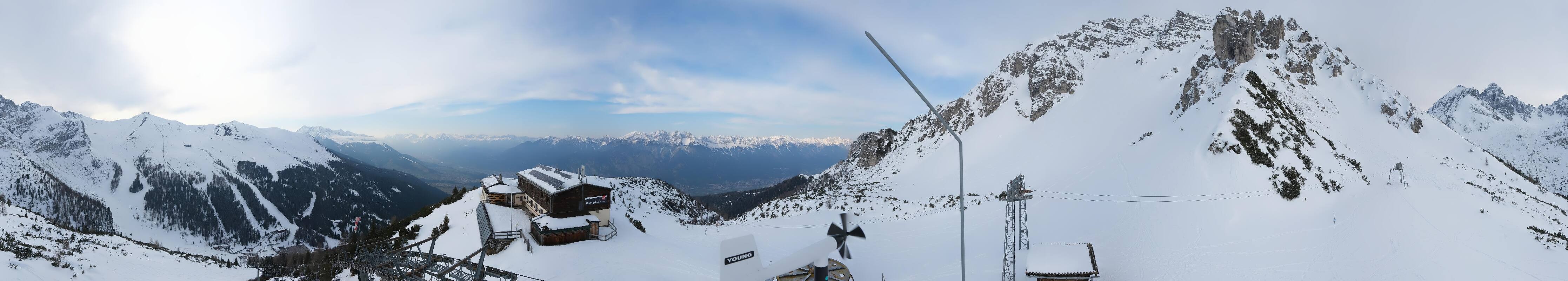 Archived image Webcam Axams: View Birgitzköpflhaus