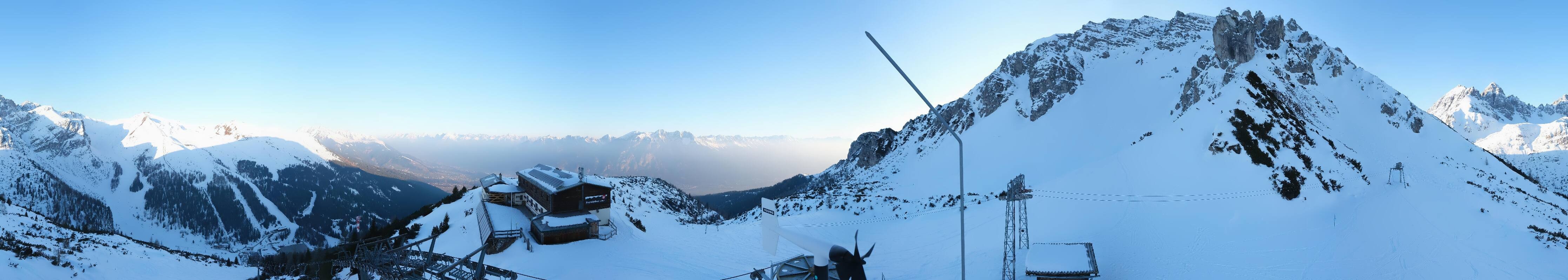 Archived image Webcam Axams: View Birgitzköpflhaus