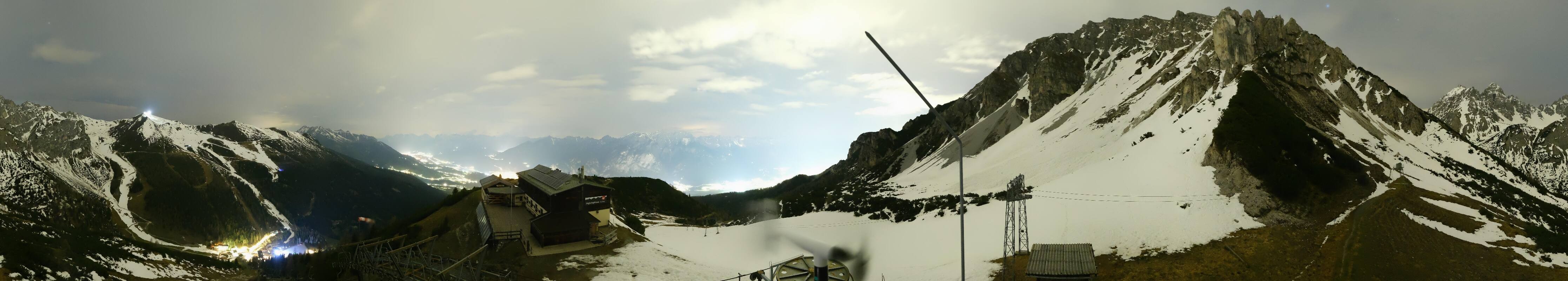 Archiv Foto Webcam Axams: Blick vom Birgitzköpflhaus