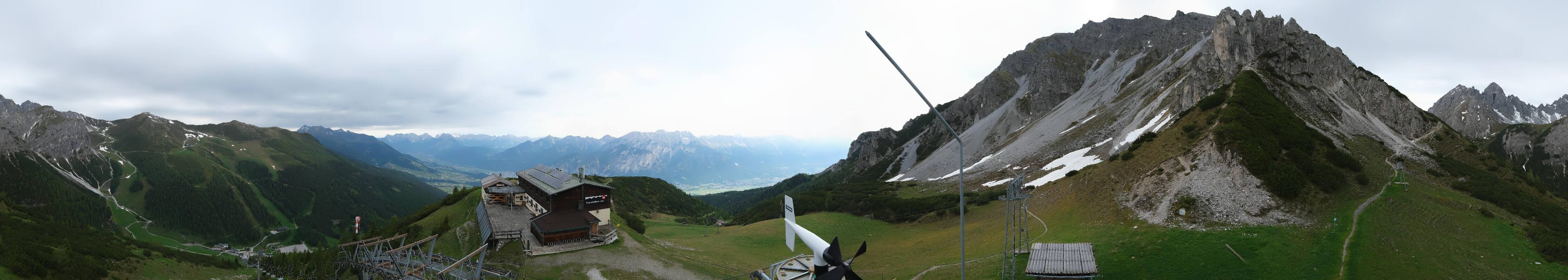 Archived image Webcam Axams: View Birgitzköpflhaus