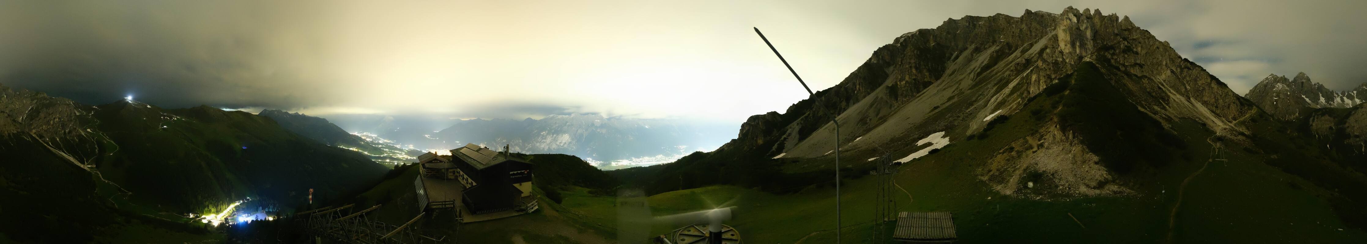 Archiv Foto Webcam Axams: Blick vom Birgitzköpflhaus
