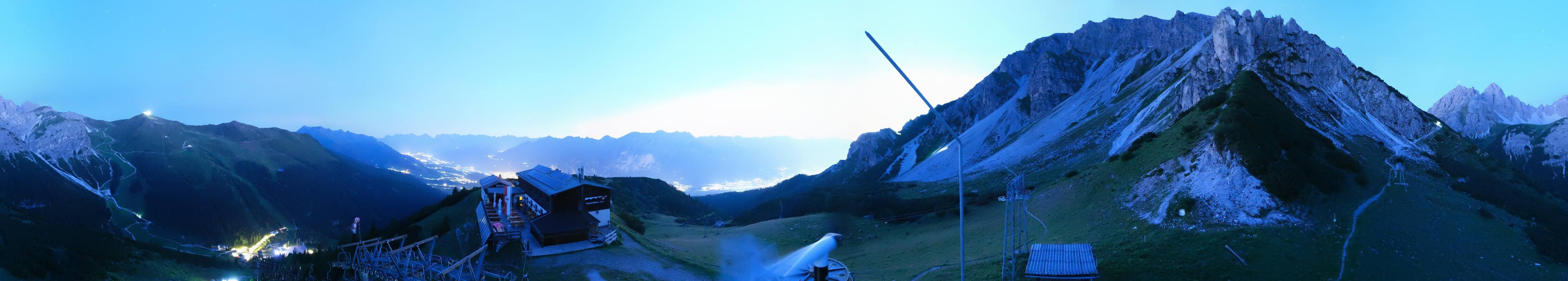 Archiv Foto Webcam Axams: Blick vom Birgitzköpflhaus