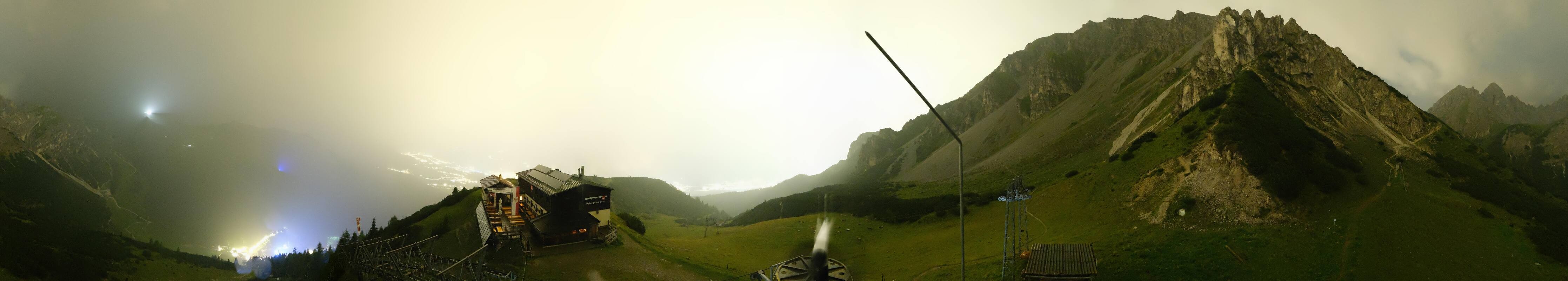 Archived image Webcam Axams: View Birgitzköpflhaus