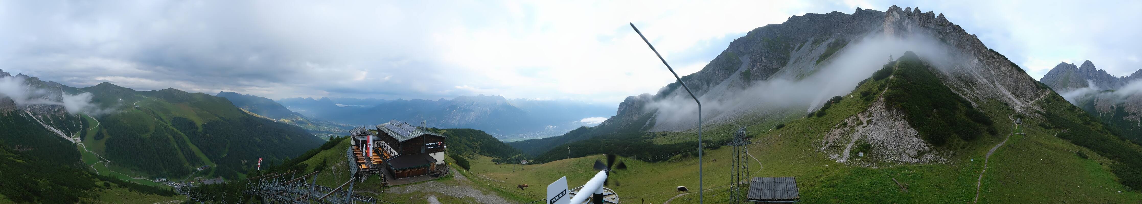 Archived image Webcam Axams: View Birgitzköpflhaus