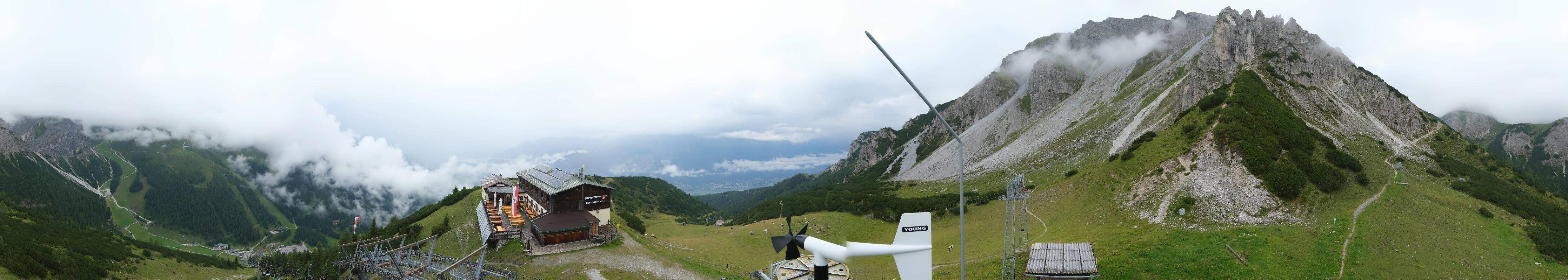 Archived image Webcam Axams: View Birgitzköpflhaus