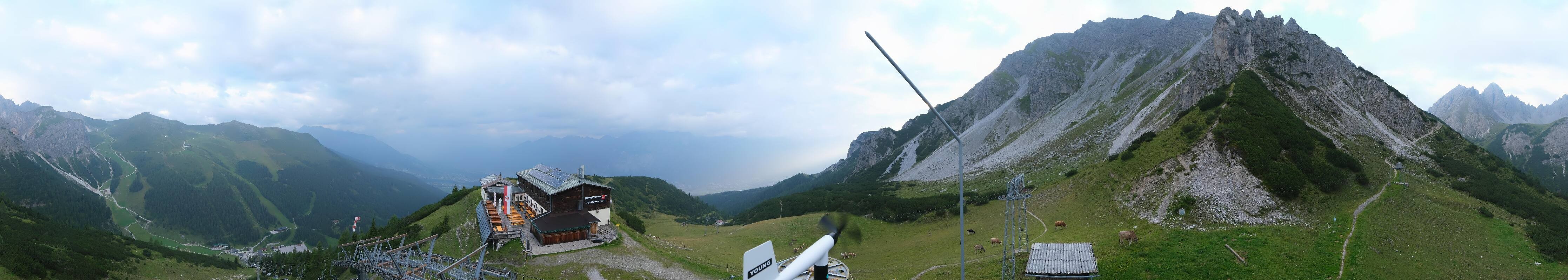 Archived image Webcam Axams: View Birgitzköpflhaus