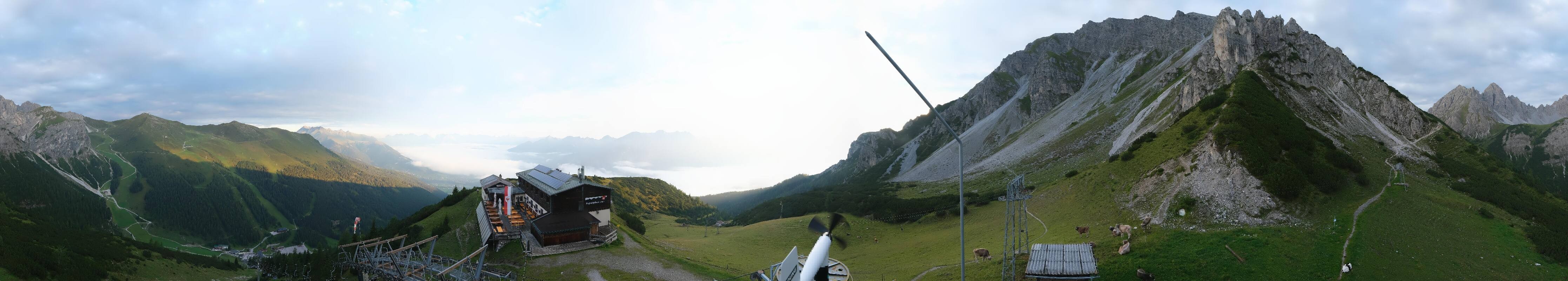 Archived image Webcam Axams: View Birgitzköpflhaus