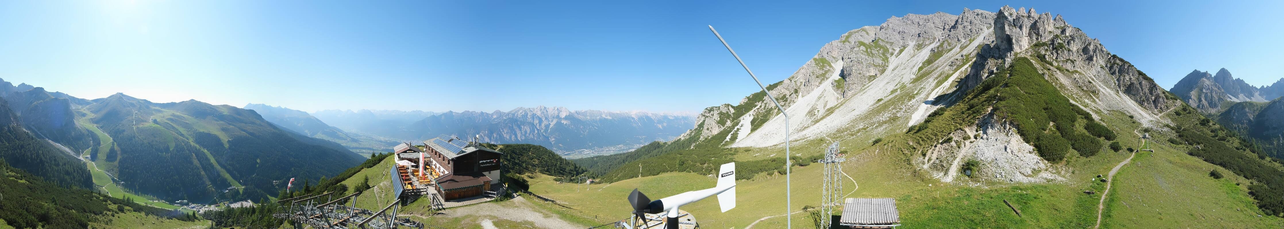Archived image Webcam Axams: View Birgitzköpflhaus