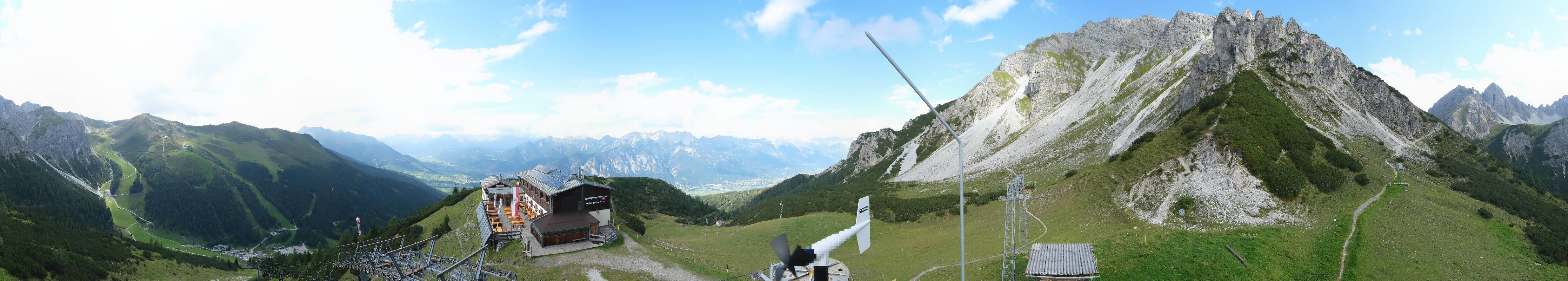 Archived image Webcam Axams: View Birgitzköpflhaus