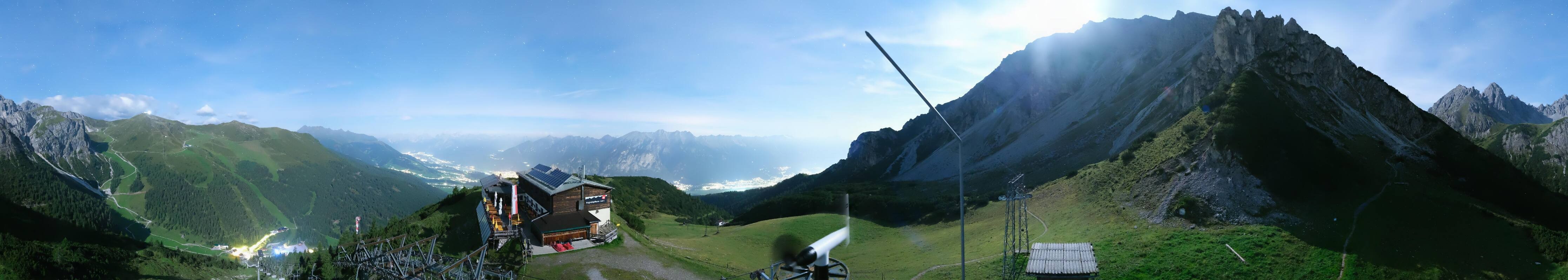 Archived image Webcam Axams: View Birgitzköpflhaus