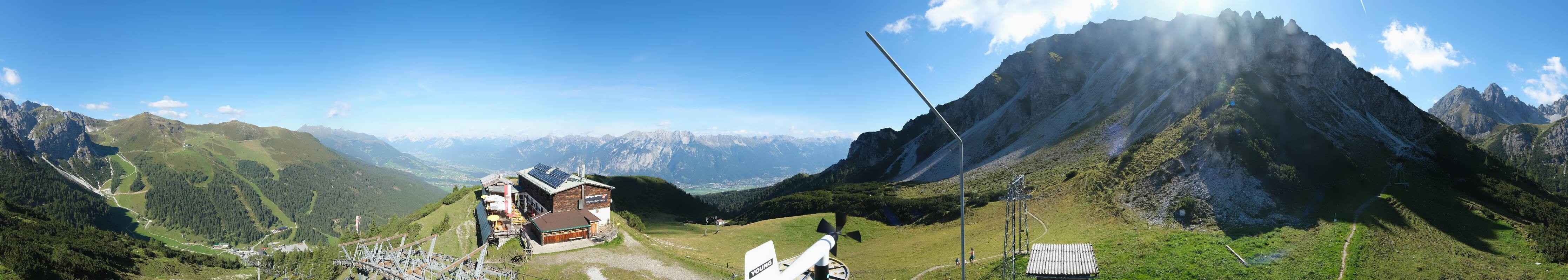 Archived image Webcam Axams: View Birgitzköpflhaus