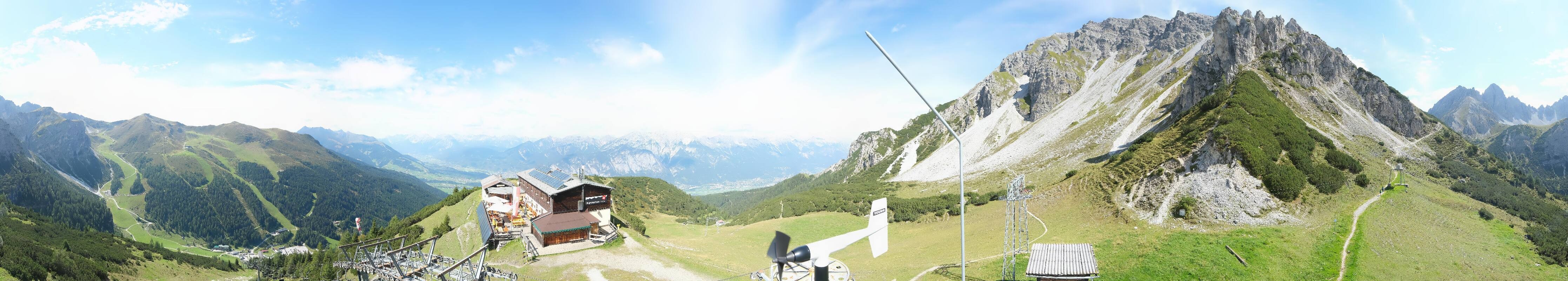 Archived image Webcam Axams: View Birgitzköpflhaus