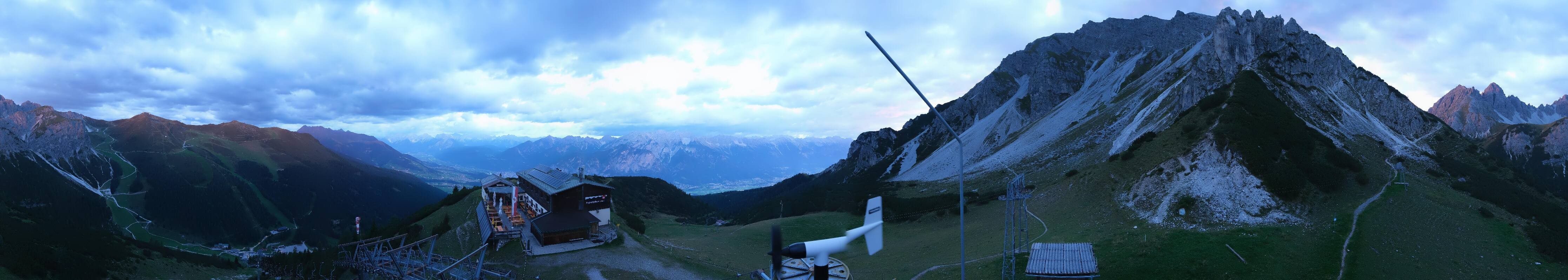 Archiv Foto Webcam Axams: Blick vom Birgitzköpflhaus