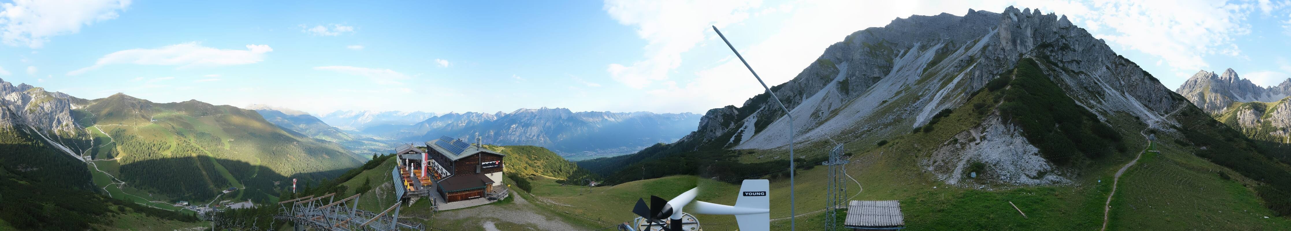 Archived image Webcam Axams: View Birgitzköpflhaus