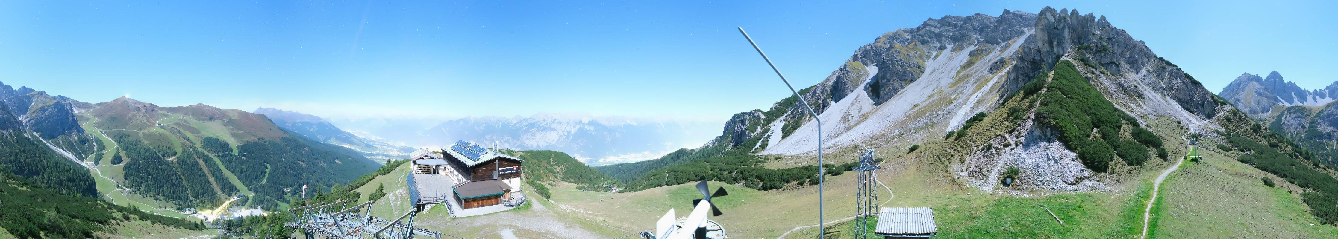 Archived image Webcam Axams: View Birgitzköpflhaus