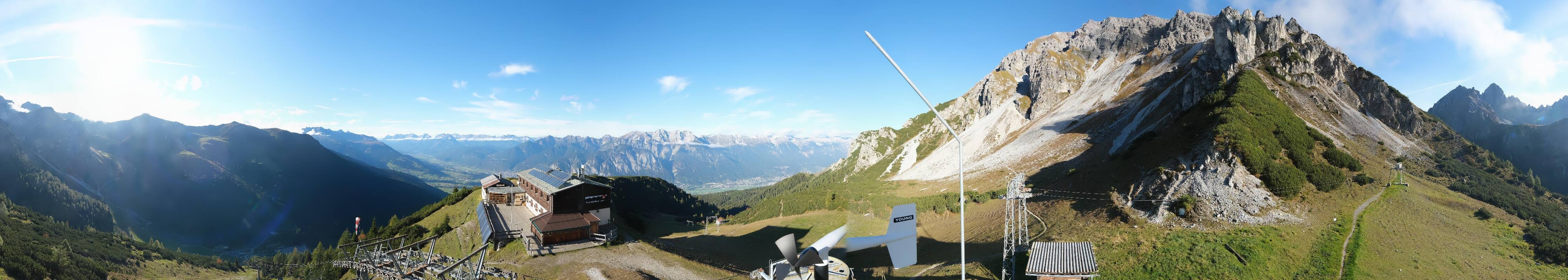 Archived image Webcam Axams: View Birgitzköpflhaus