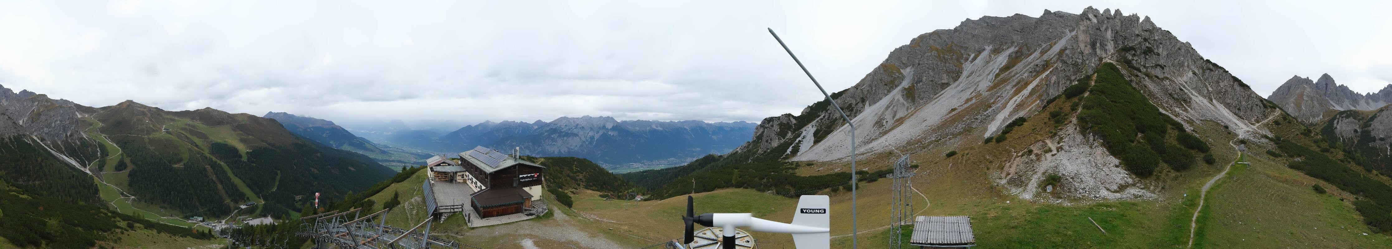 Archived image Webcam Axams: View Birgitzköpflhaus