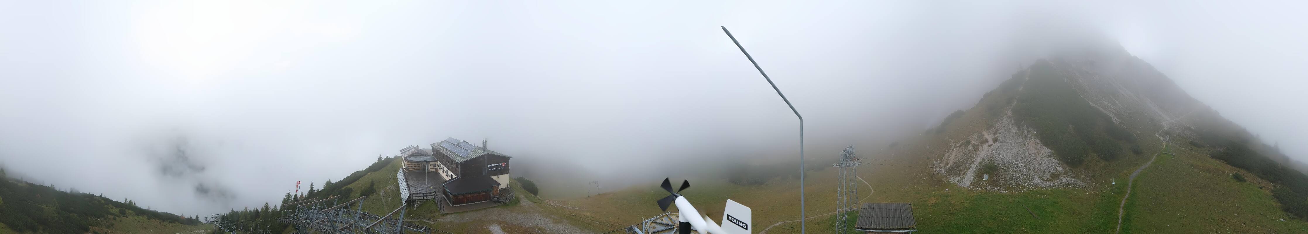 Archived image Webcam Axams: View Birgitzköpflhaus