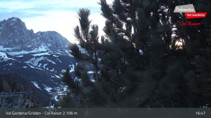 Archived image Webcam Col Raiser - Cal Gardena