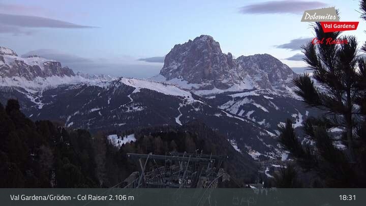 Archived image Webcam Col Raiser - Cal Gardena