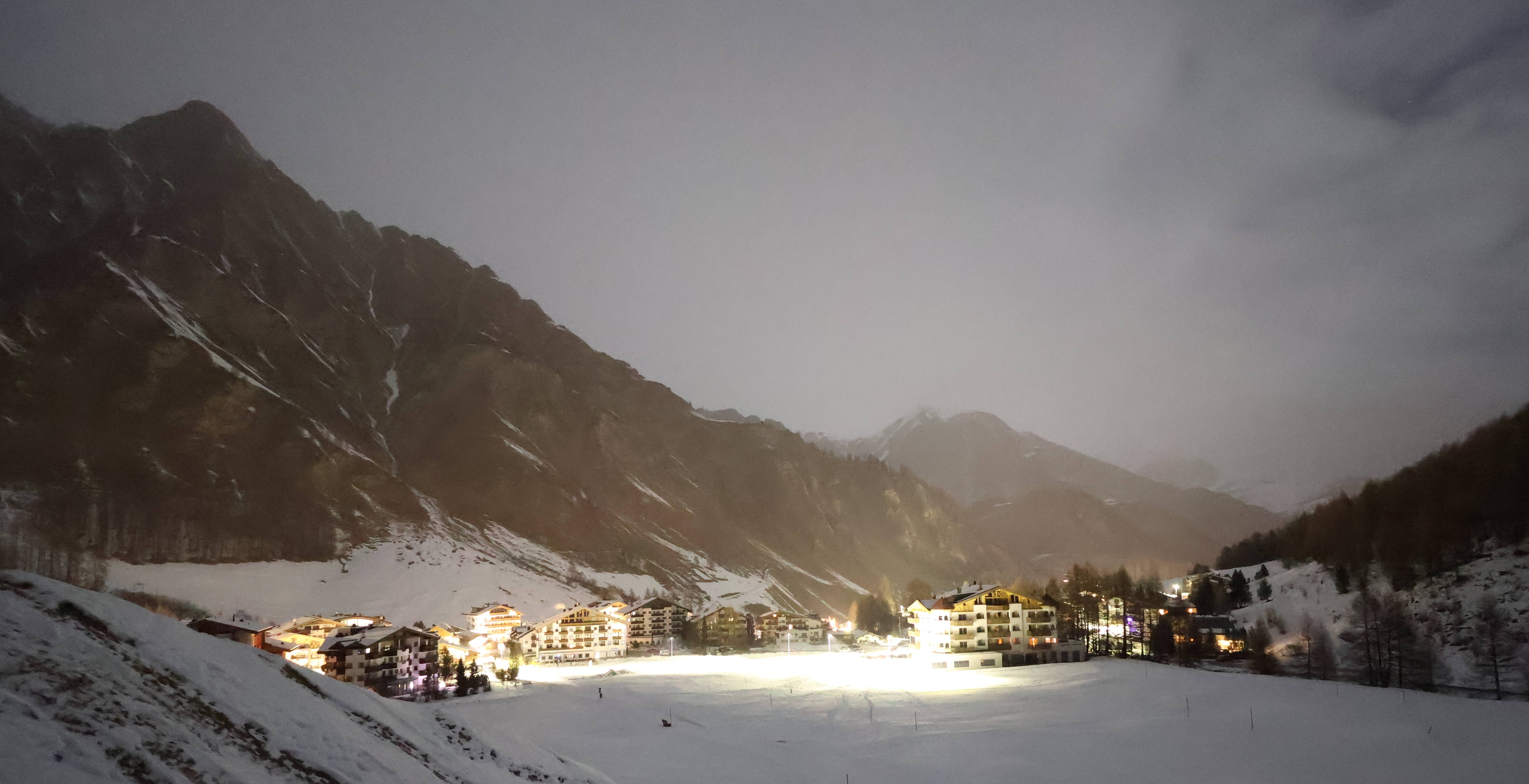 Archiv Foto Webcam Samnaun: Blick auf das Dorf