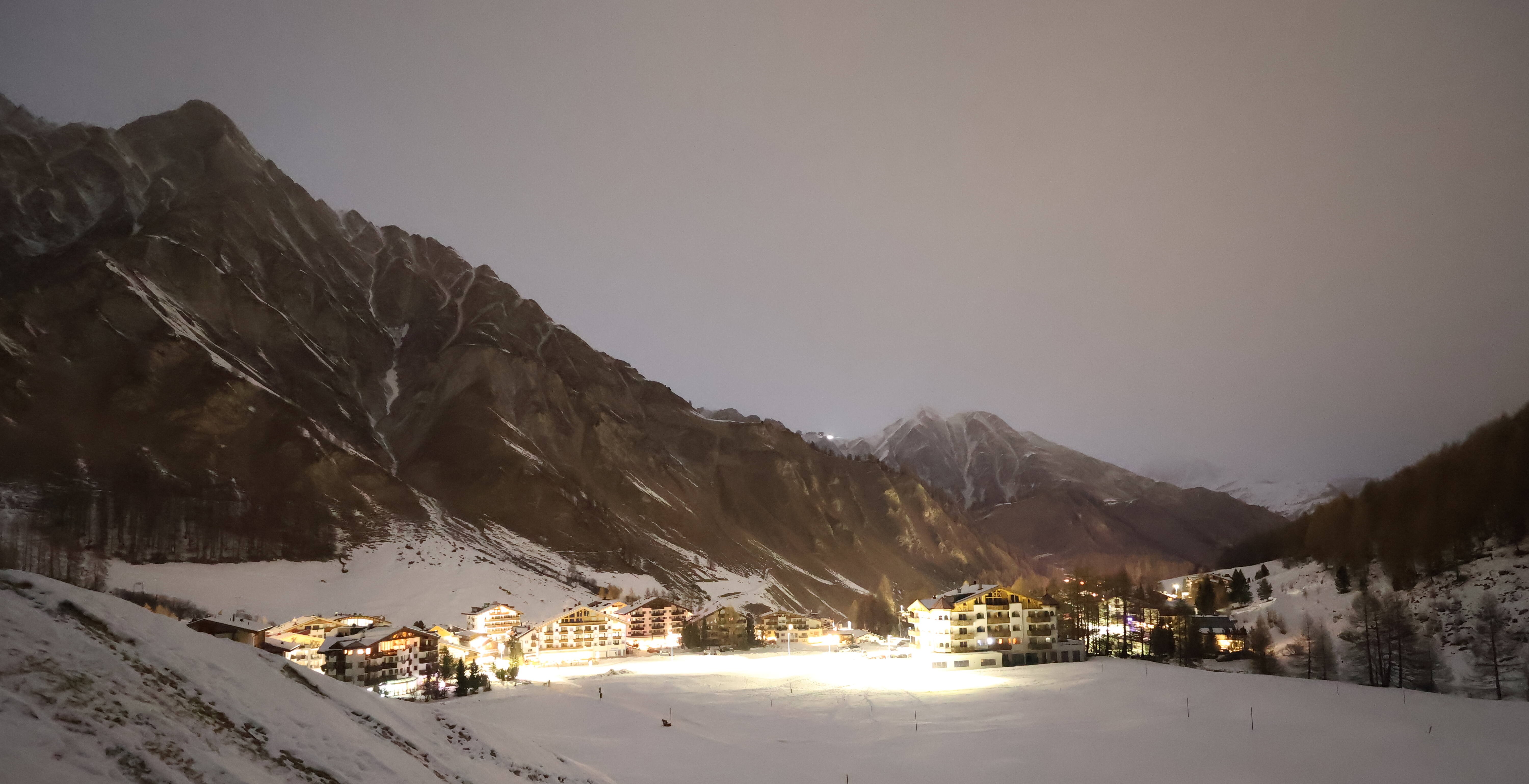 Archiv Foto Webcam Samnaun: Blick auf das Dorf