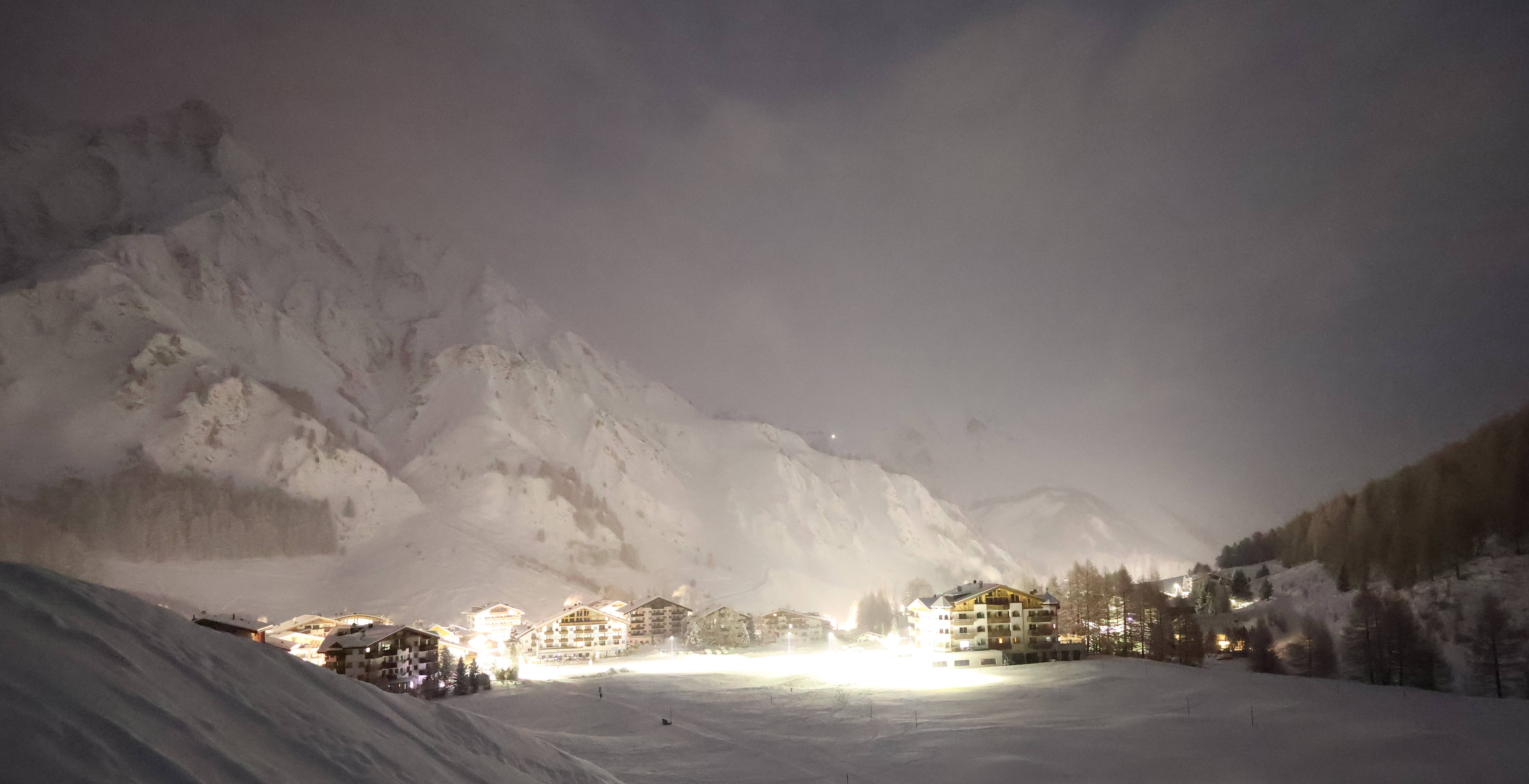 Archiv Foto Webcam Samnaun: Blick auf das Dorf