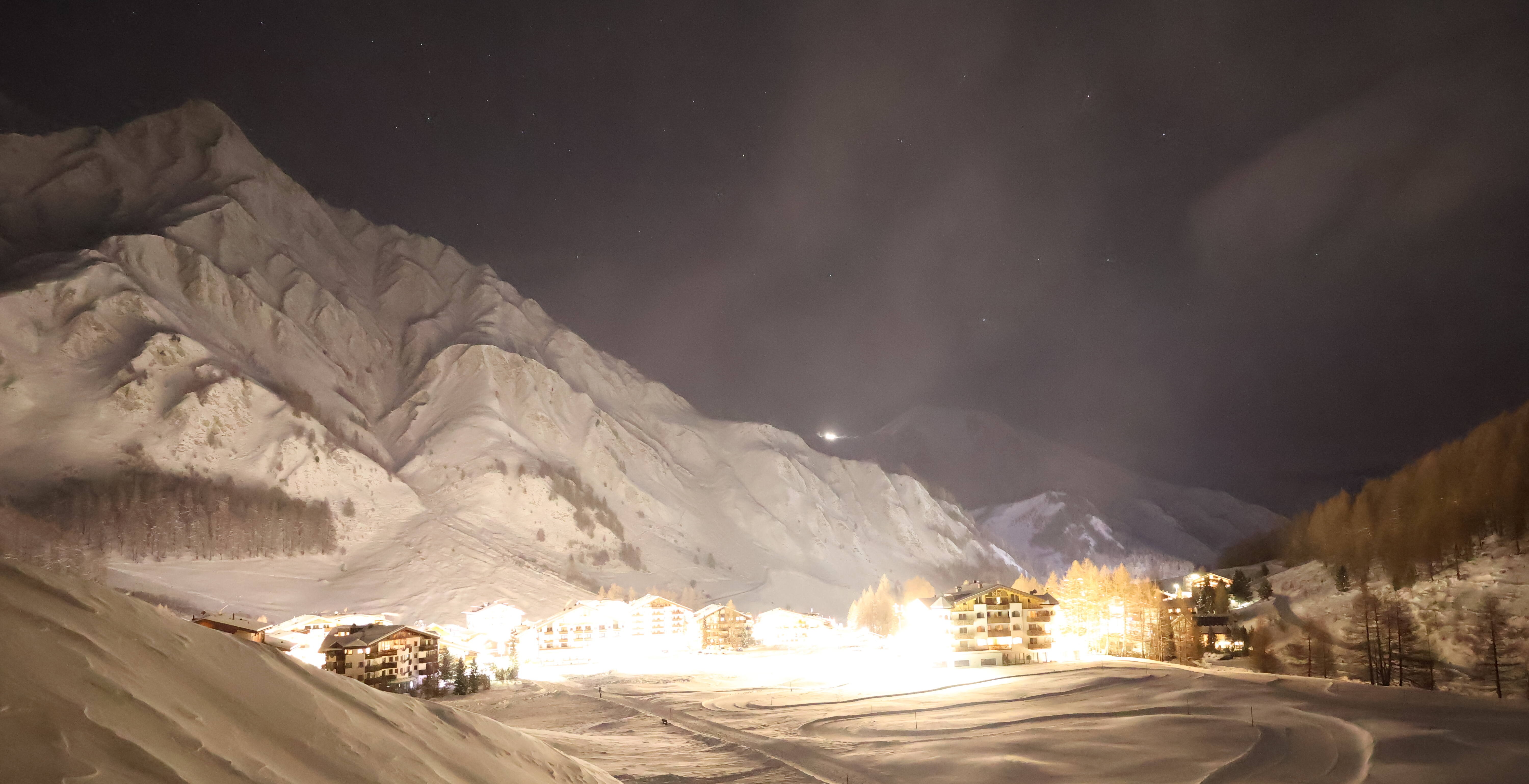 Archiv Foto Webcam Samnaun: Blick auf das Dorf