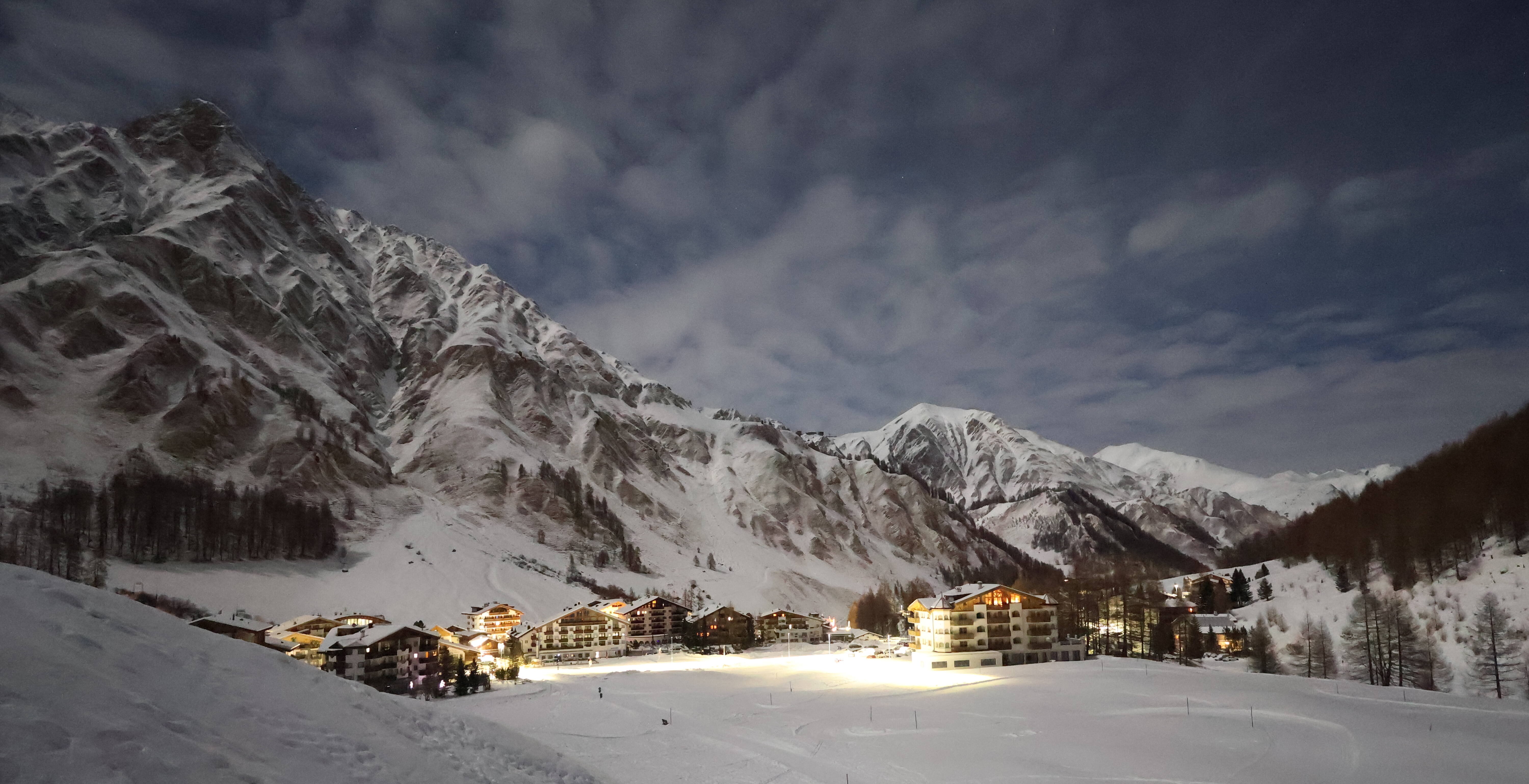 Archiv Foto Webcam Samnaun: Blick auf das Dorf