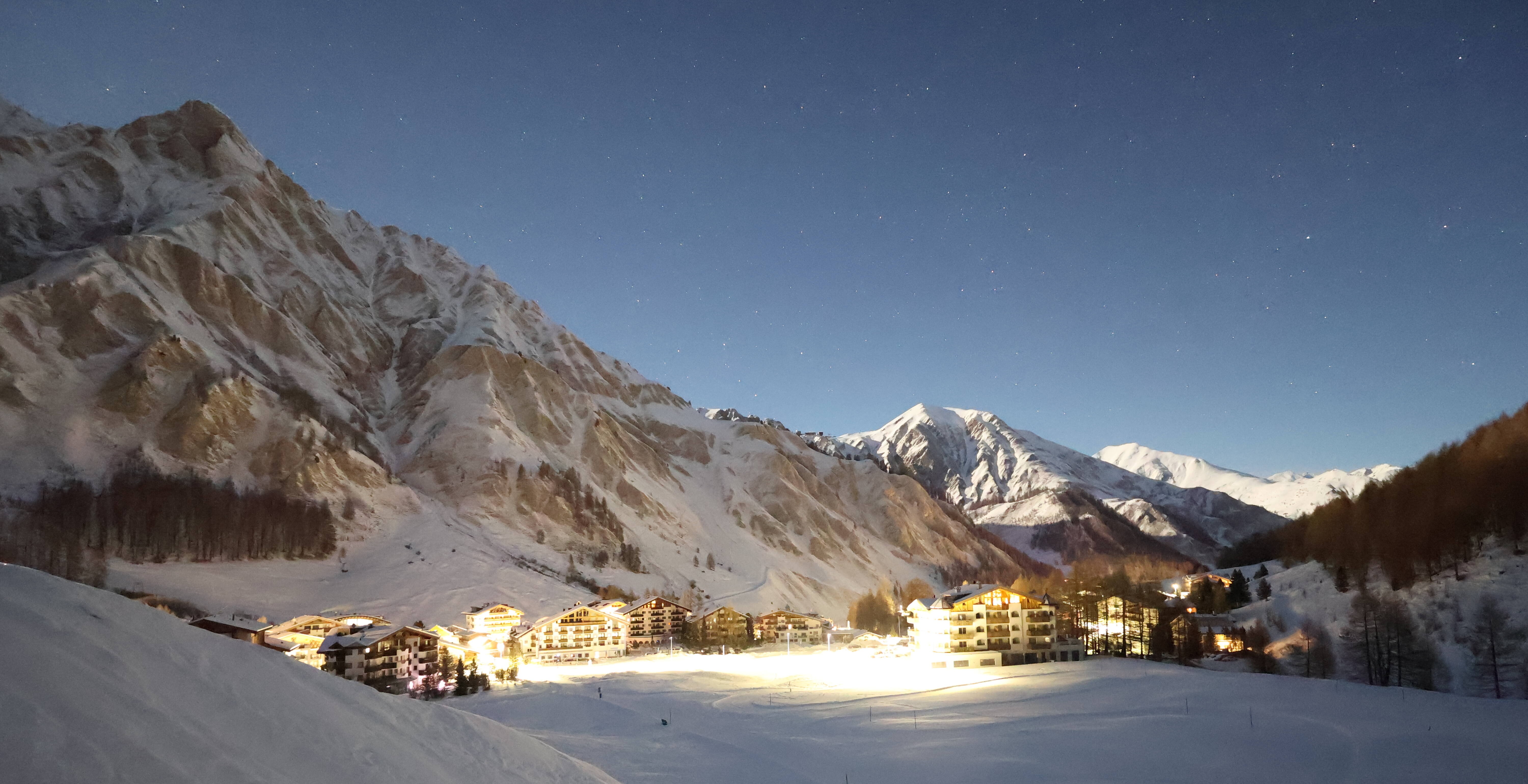 Archiv Foto Webcam Samnaun: Blick auf das Dorf