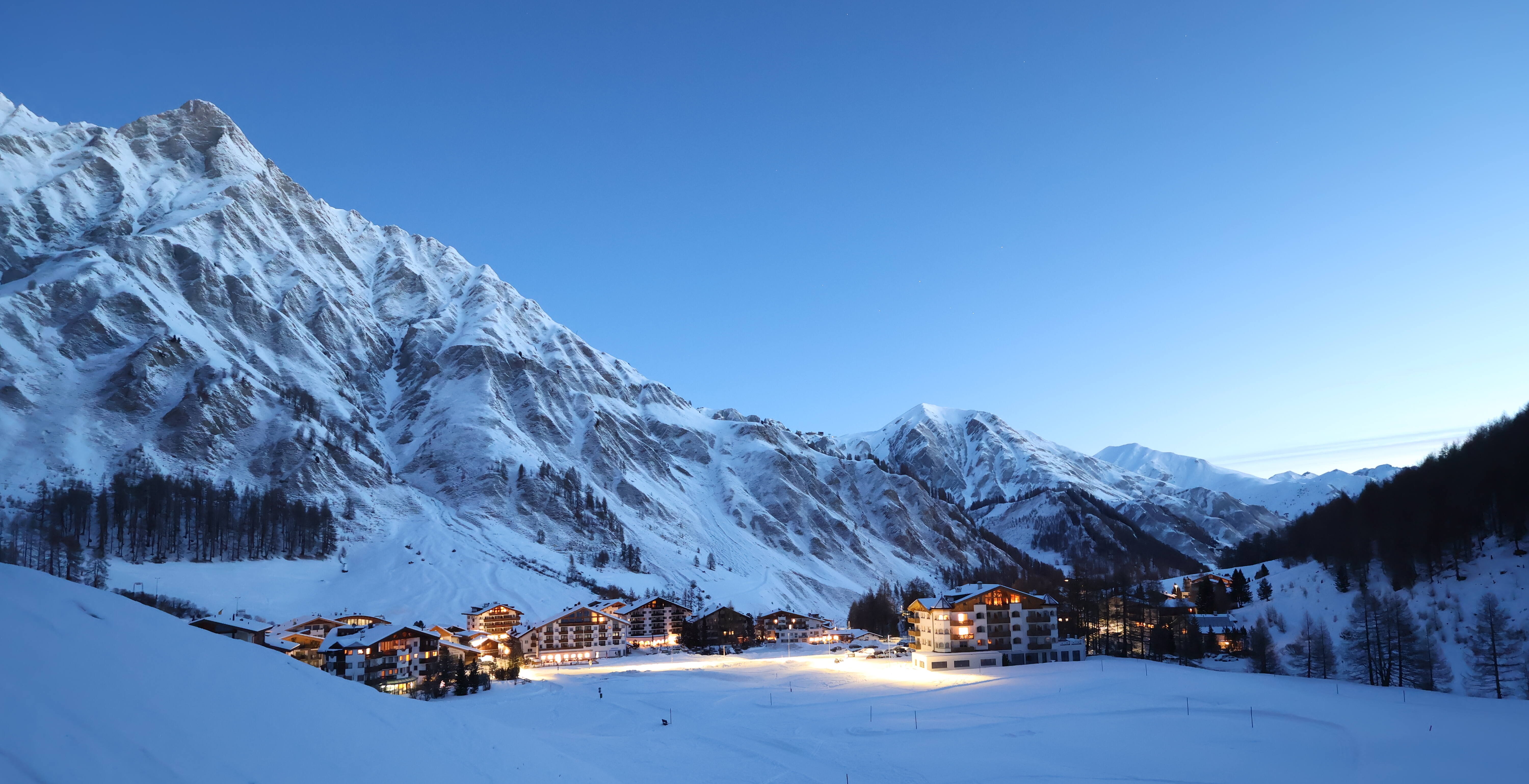 Archiv Foto Webcam Samnaun: Blick auf das Dorf