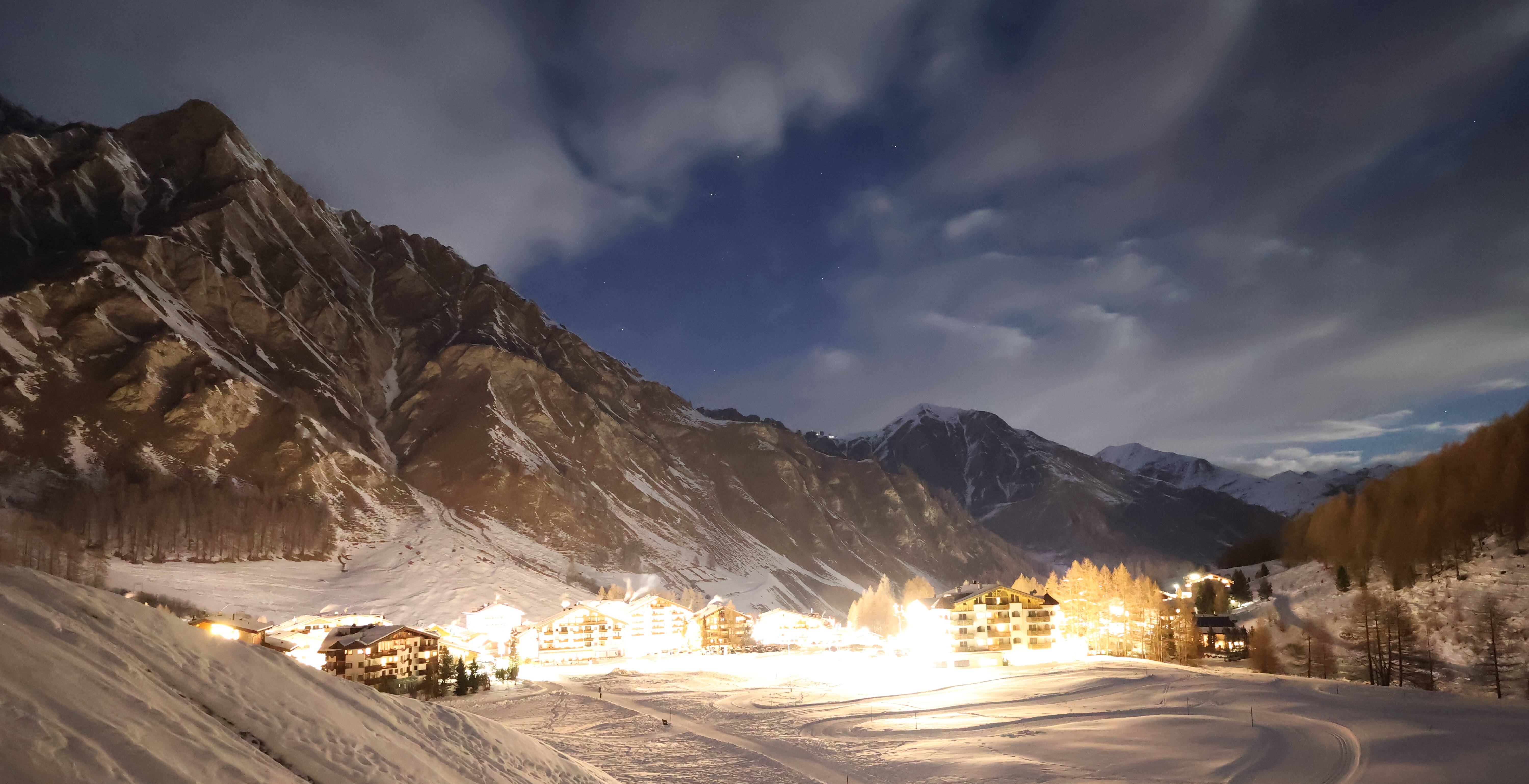 Archiv Foto Webcam Samnaun: Blick auf das Dorf