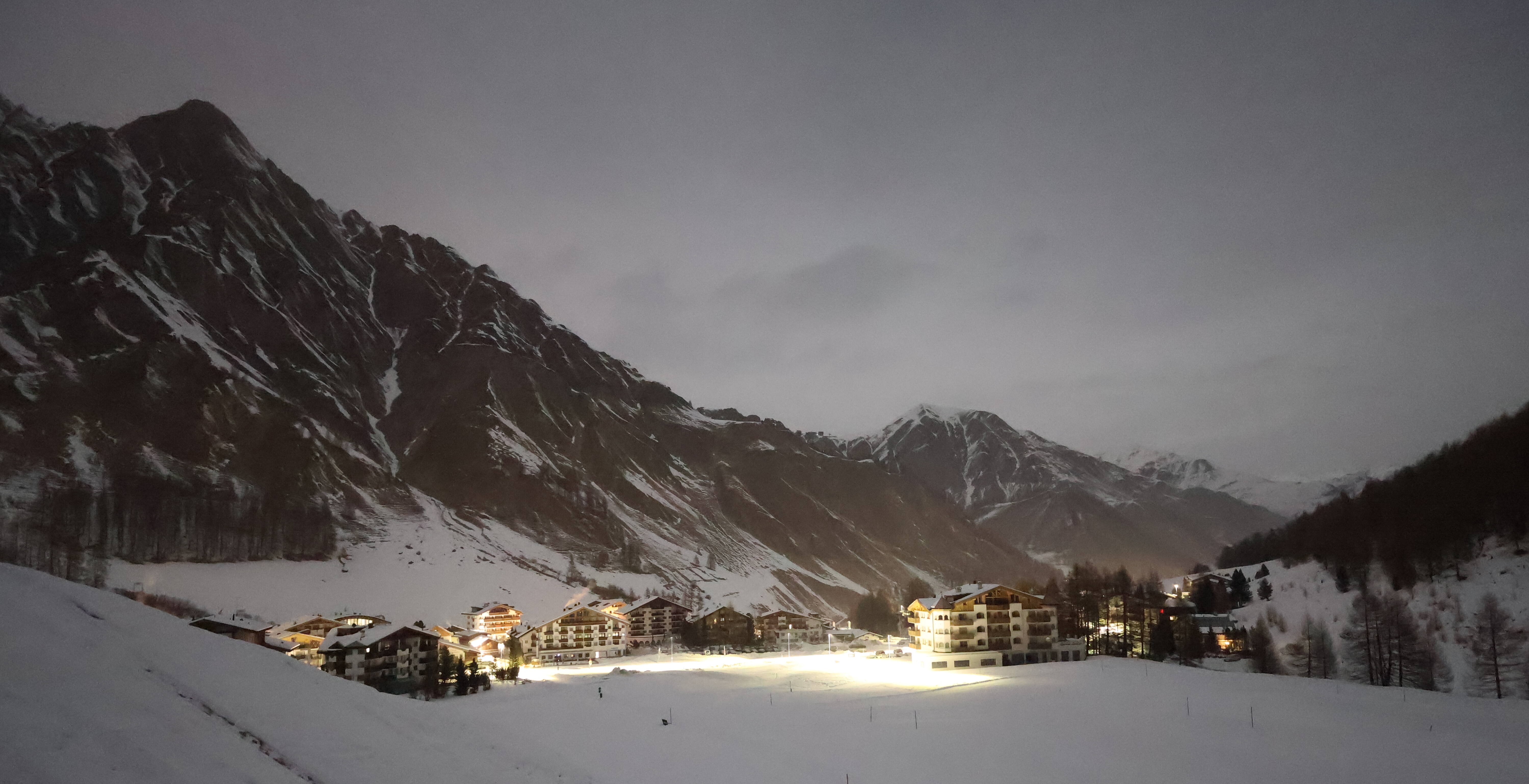 Archived image Webcam Samnaun: Village View