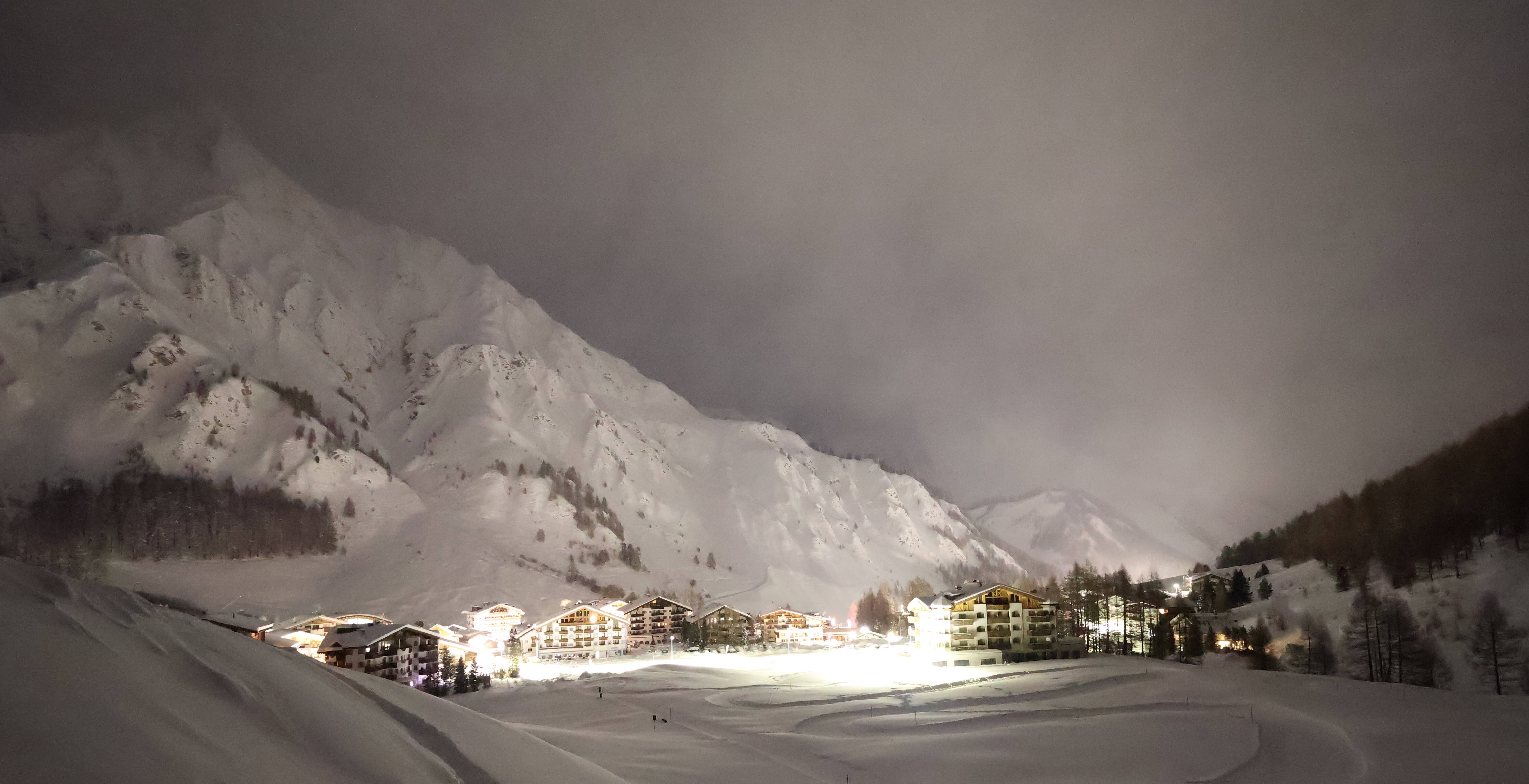 Archiv Foto Webcam Samnaun: Blick auf das Dorf