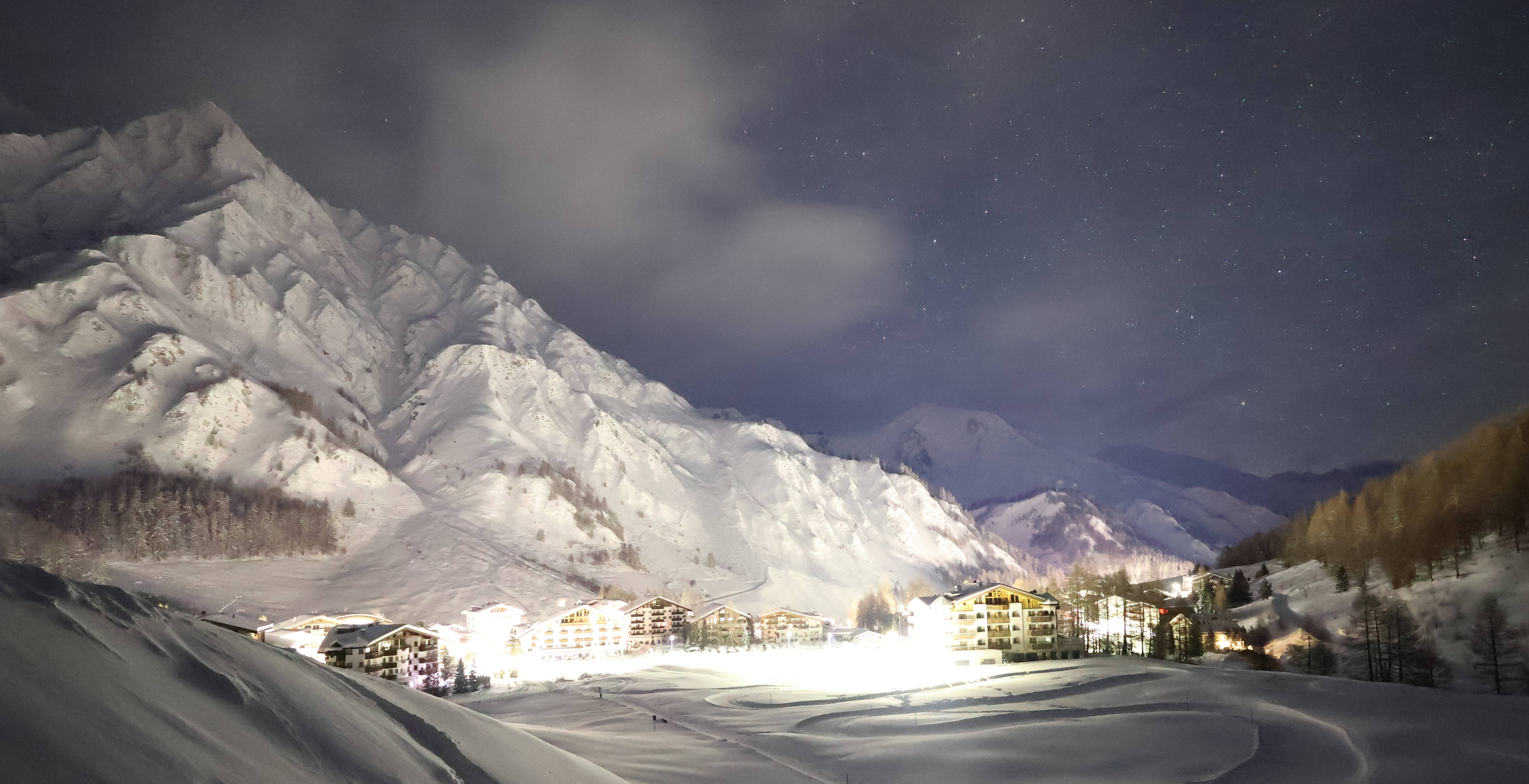 Archiv Foto Webcam Samnaun: Blick auf das Dorf