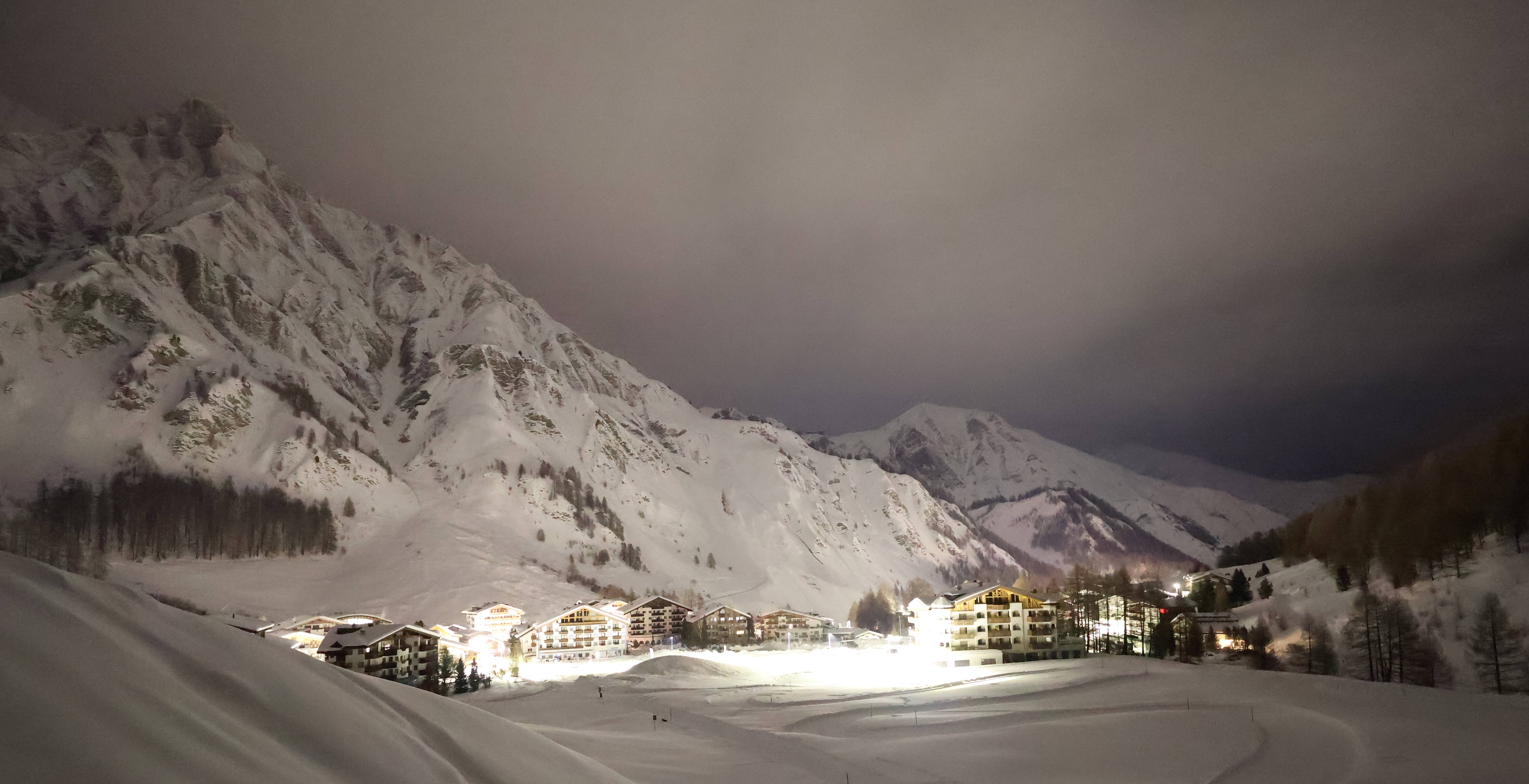 Archiv Foto Webcam Samnaun: Blick auf das Dorf